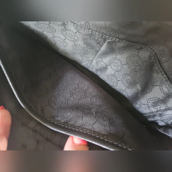 Michael Kors Purse - Picture 3 of 7